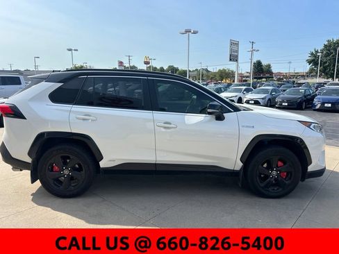 Used 2019 Toyota RAV4 XSE AWD/4WD image 4