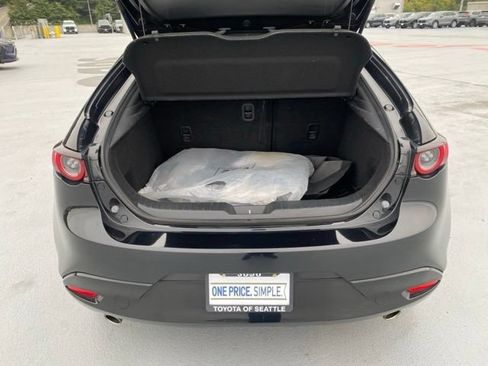 Used 2021 MAZDA MAZDA3 s FWD image 9