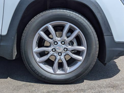 Certified 2024 GMC Terrain SLT AWD/4WD image 48