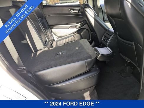 Used 2024 Ford Edge SEL image 35