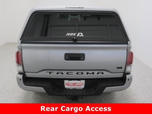 Used 2021 Toyota Tacoma TRD Off-Road w/ Technology Package image 8