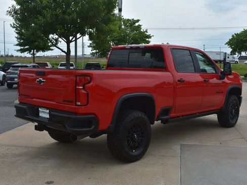 New 2026 Chevrolet Silverado 2500 ZR2 w/ LPO, Dark Essentials Package AWD/4WD image 5