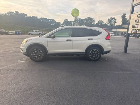 Used 2016 Honda CR-V SE image 7
