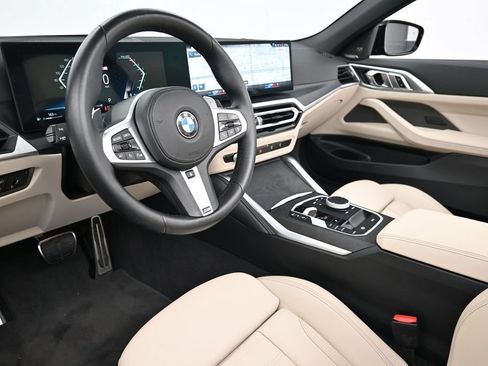 Used 2024 BMW M440i Convertible RWD image 4