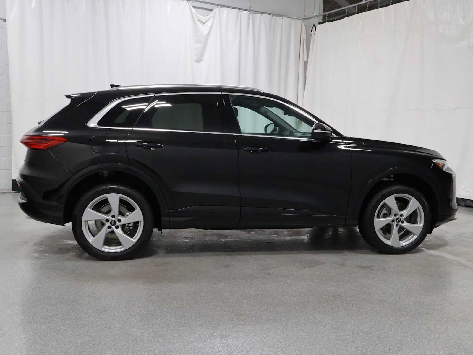 New 2026 Audi Q5 Premium Plus AWD/4WD image 10