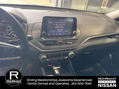 Used 2022 Nissan Altima 2.5 SR image 4