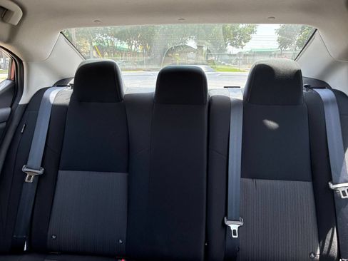Used 2025 Nissan Sentra SV FWD image 31