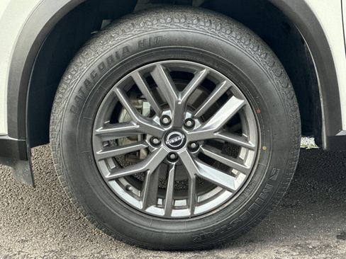 Used 2024 Nissan Rogue S AWD/4WD image 26