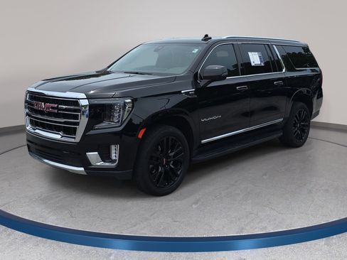 Used 2022 GMC Yukon XL SLT w/ SLT Luxury Package AWD/4WD image 1
