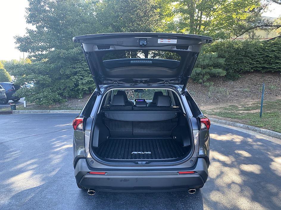 Certified 2023 Toyota RAV4 XLE Premium AWD/4WD image 26