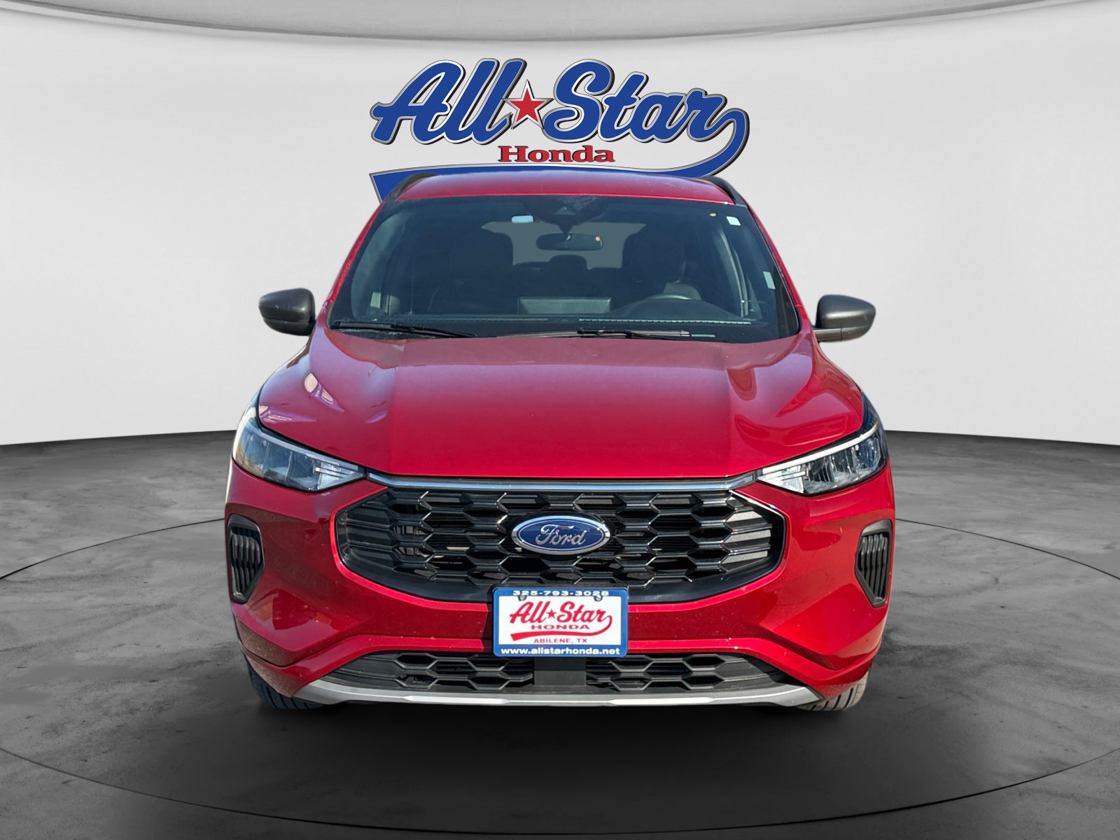 Used 2024 Ford Escape ST-Line w/ Tech Pack #1 AWD/4WD image 2