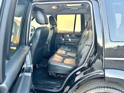 Used 2016 Land Rover LR4 HSE image 15