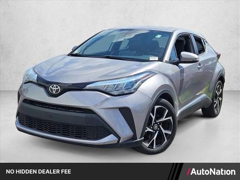 Used 2020 Toyota C-HR XLE FWD image 1