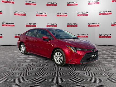 Certified 2024 Toyota Corolla LE image 1