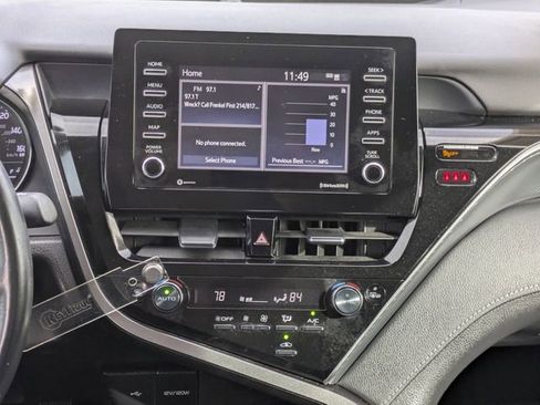 Used 2023 Toyota Camry SE image 14