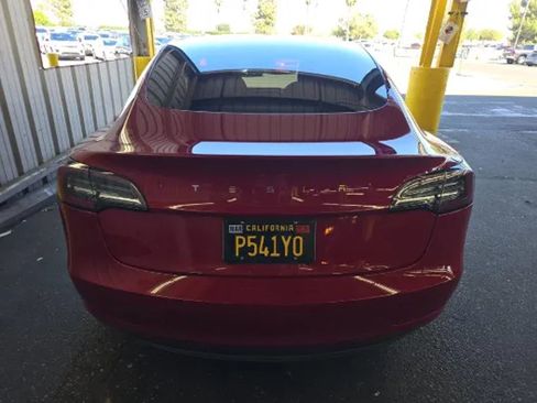 Used 2019 Tesla Model 3 Standard Range Plus image 2