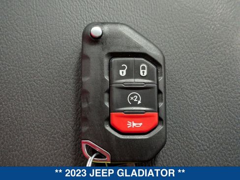 Used 2023 Jeep Gladiator Overland image 35