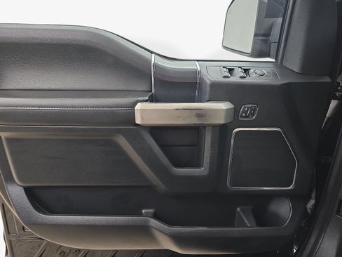 Used 2019 Ford F150 Lariat w/ Equipment Group 502A Luxury RWD image 23