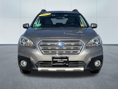 Used 2017 Subaru Outback 2.5i Limited image 3