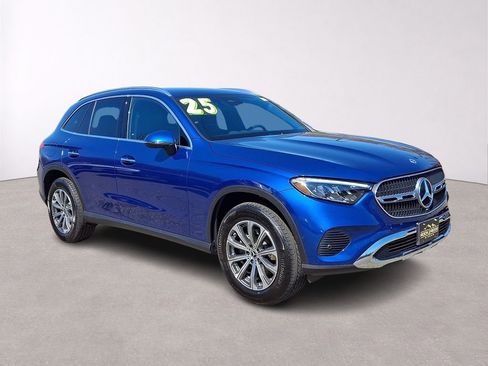 Used 2025 Mercedes-Benz GLC 300 4MATIC image 1