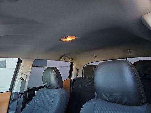 Used 2020 Toyota Tacoma SR5 image 18