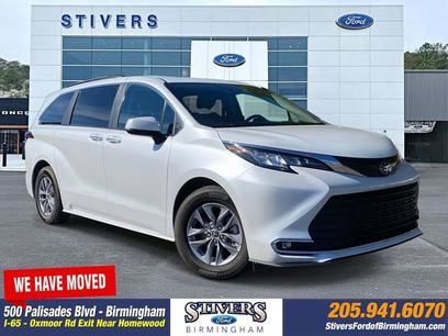 Used 2022 Toyota Sienna XLE