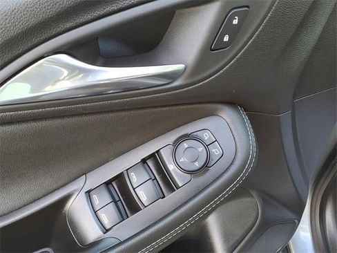 Used 2024 Buick Encore GX Preferred image 16