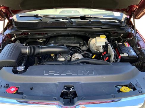 Used 2019 RAM 1500 Laramie AWD/4WD image 29