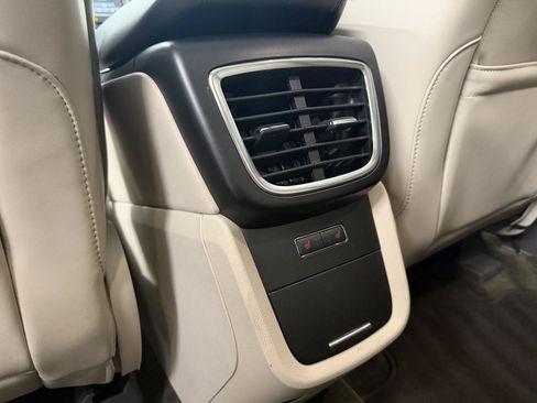 Used 2016 Lincoln MKX Reserve w/ Driver Assistance Package FWD image 26