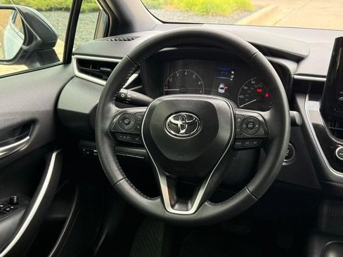 Used 2025 Toyota Corolla SE FWD image 14