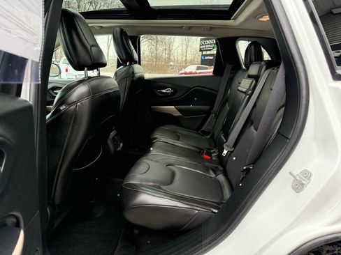 Used 2018 Jeep Cherokee High Altitude w/ Luxury Group image 14