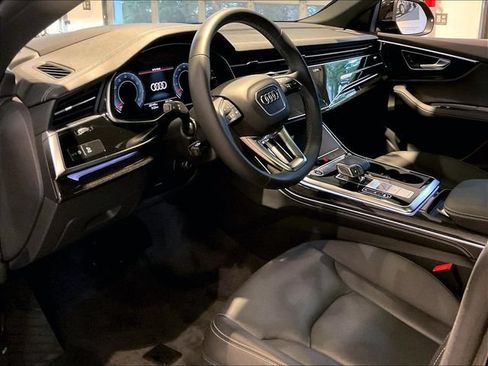Used 2023 Audi Q8 Prestige w/ Prestige Package AWD/4WD image 5