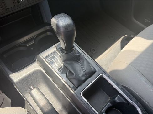 Used 2020 Toyota Tacoma SR w/ SR Convenience Package RWD image 26