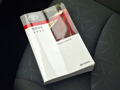 Used 2023 Toyota RAV4 XLE w/ Convenience Package AWD/4WD image 25