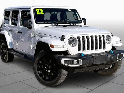 Certified 2022 Jeep Wrangler Unlimited Sahara w/ Cold Weather Group image 4