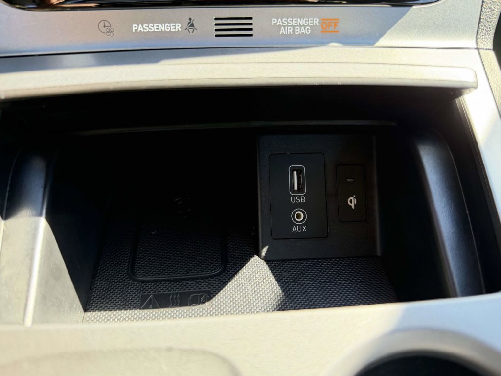 Used 2021 Hyundai Kona Limited w/ Cargo Package FWD image 21