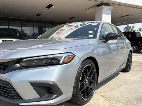 Used 2024 Honda Civic Sport image 5