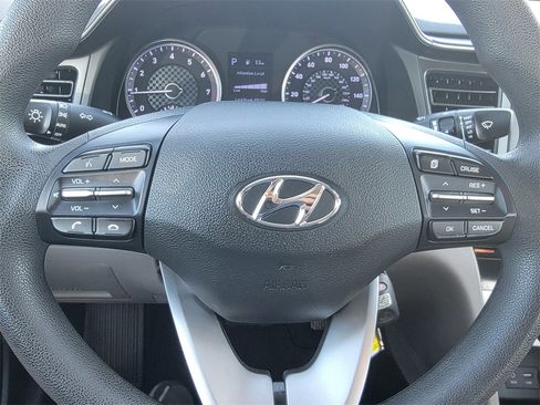 Used 2020 Hyundai Elantra SEL image 30