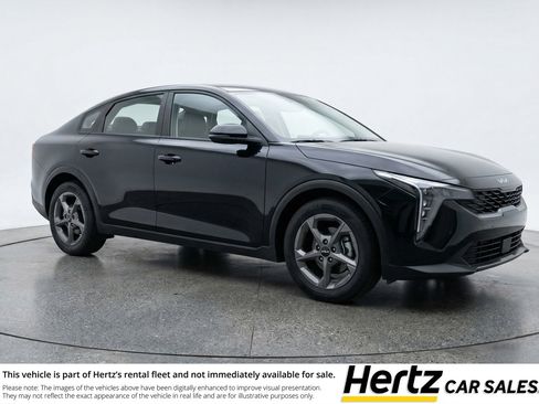 Used 2025 Kia K4 LXS image 1