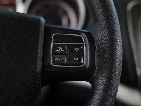Used 2017 Dodge Journey SXT w/ Comfort/Convenience Group FWD image 25