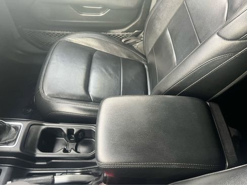 Used 2020 Jeep Wrangler Unlimited Sahara image 27