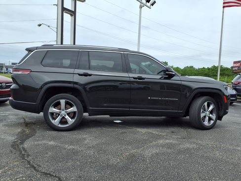 Used 2022 Jeep Grand Cherokee L Limited AWD/4WD image 31
