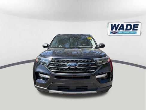 Used 2023 Ford Explorer XLT w/ Equipment Group 202A image 2