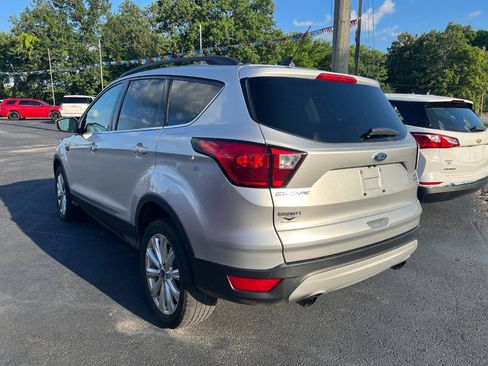 Used 2019 Ford Escape SEL AWD/4WD image 3