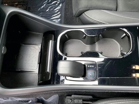 Used 2023 Volvo C40 P8 Recharge Ultimate w/ Protection Package Premier image 20