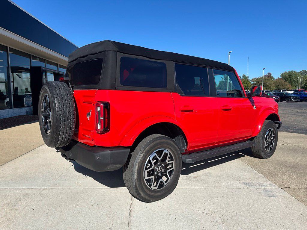 Used 2024 Ford Bronco Outer Banks AWD/4WD image 13
