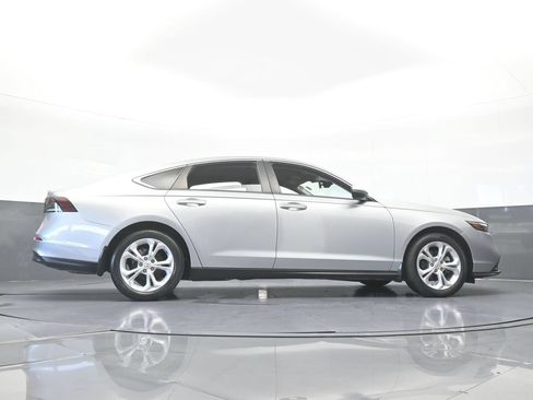 Used 2024 Honda Accord LX image 57