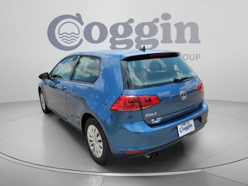 Used 2015 Volkswagen Golf S FWD image 2