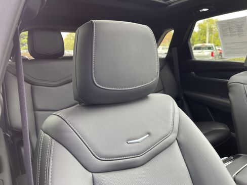 Used 2025 Cadillac XT5 Premium Luxury image 40