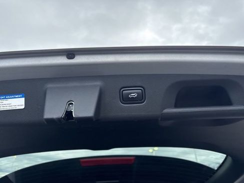 Used 2022 Hyundai Palisade SEL w/ 8P Bench Seat Package AWD/4WD image 33